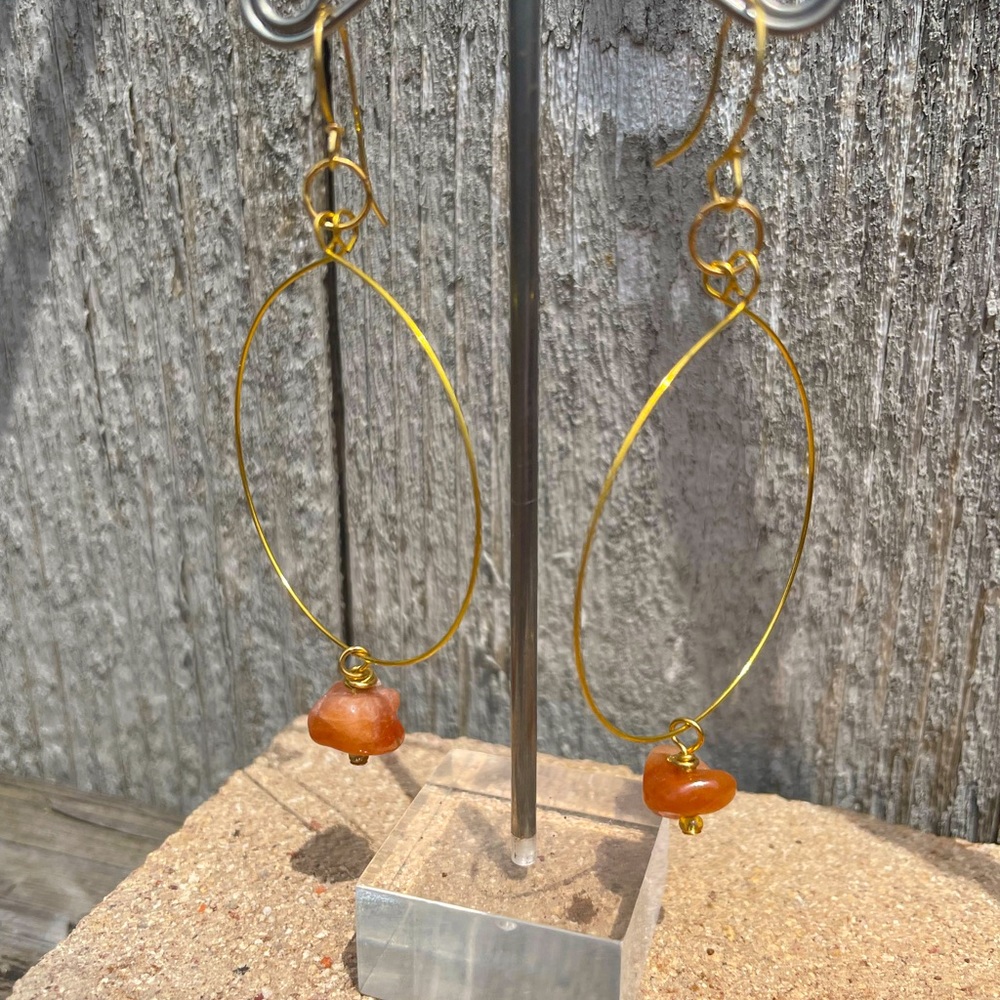 New handcrafted semi precious stone chip gold hoop earring ls by Ja!